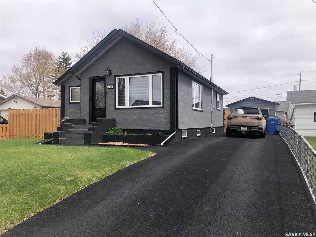 317 Maple Avenue Yorkton SK S3N 1W9