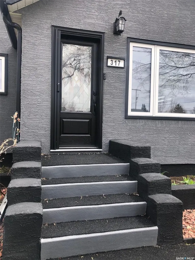 317 Maple Avenue Yorkton SK S3N 1W9