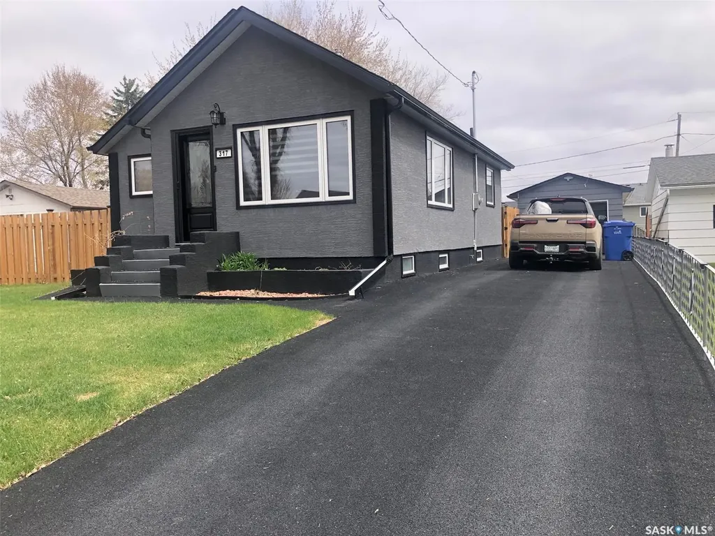 317 Maple Avenue Yorkton SK S3N 1W9