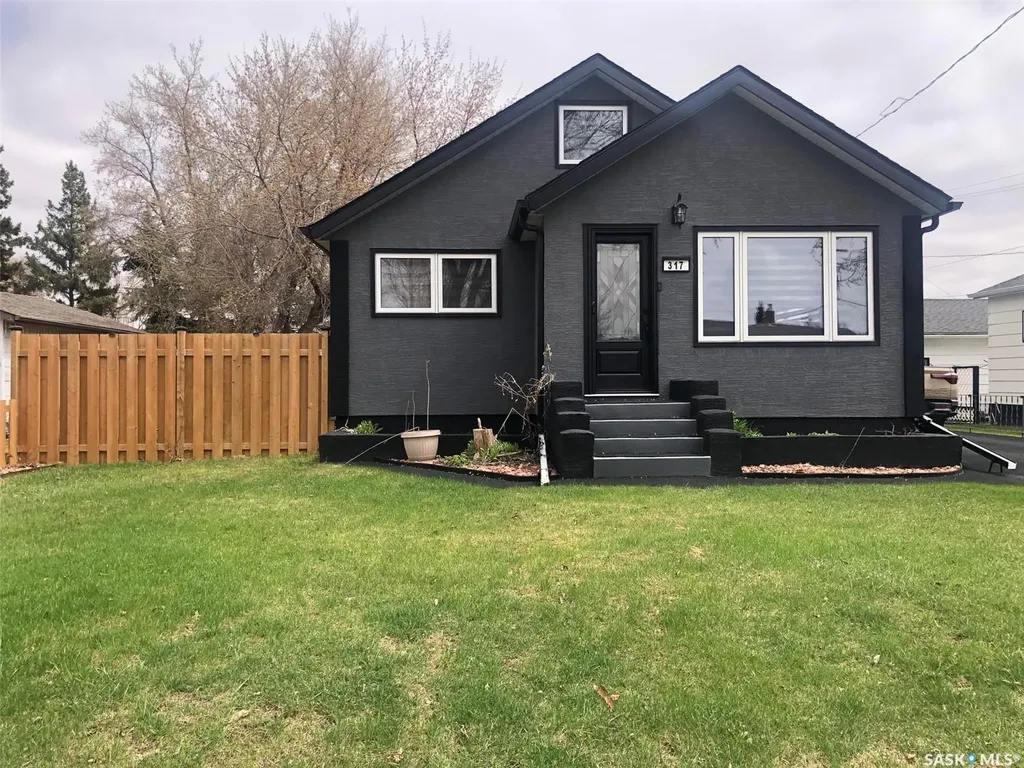 317 Maple Avenue Yorkton SK S3N 1W9