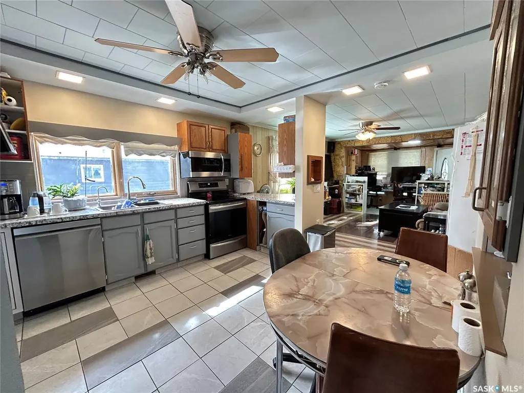 625 Maharg Avenue Burstall SK S0N 0H0