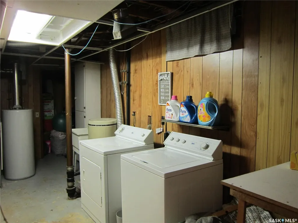 552 6th Street E Prince Albert SK S6V 0N4
