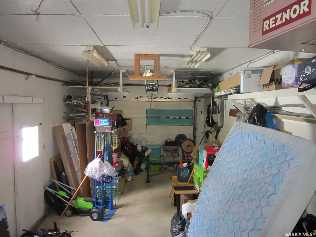 552 6th Street E Prince Albert SK S6V 0N4