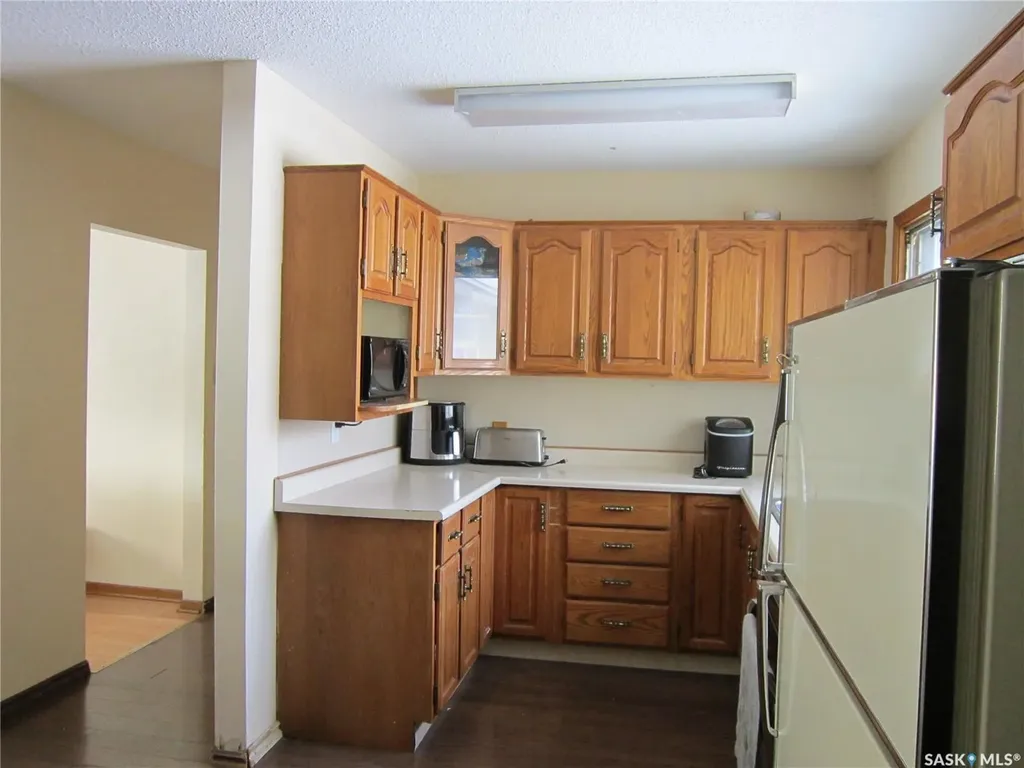 552 6th Street E Prince Albert SK S6V 0N4