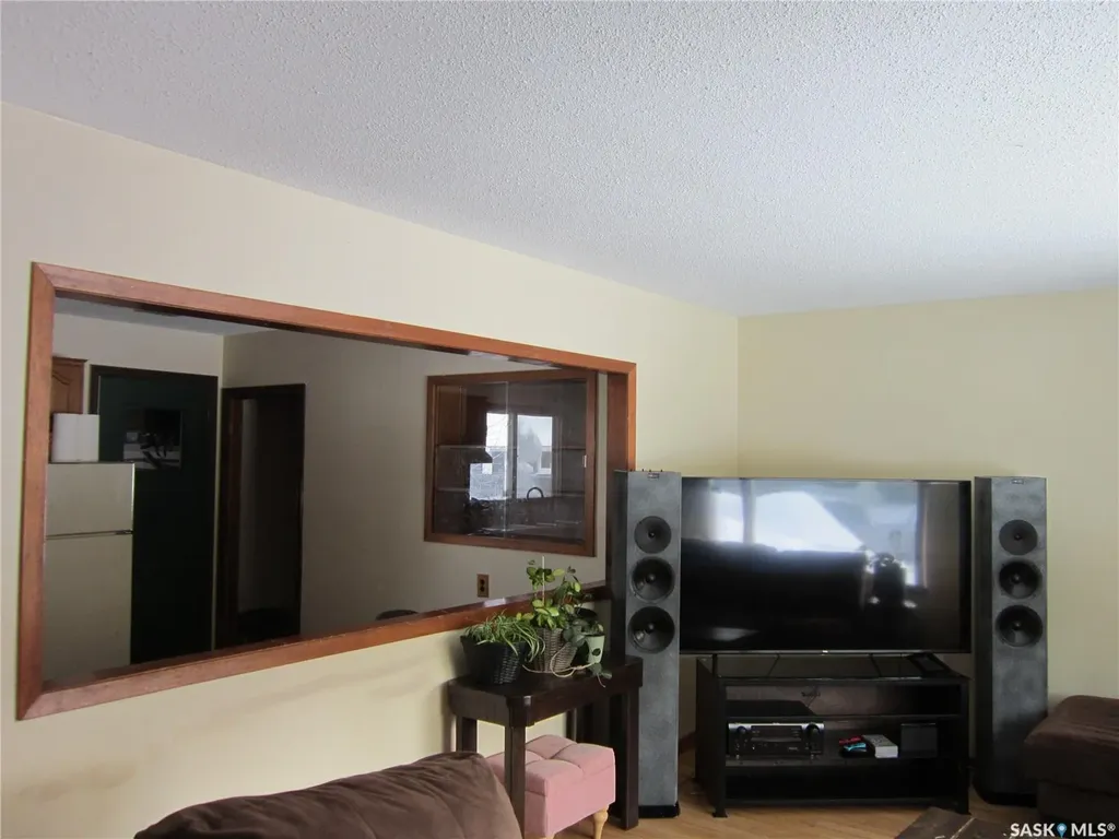 552 6th Street E Prince Albert SK S6V 0N4
