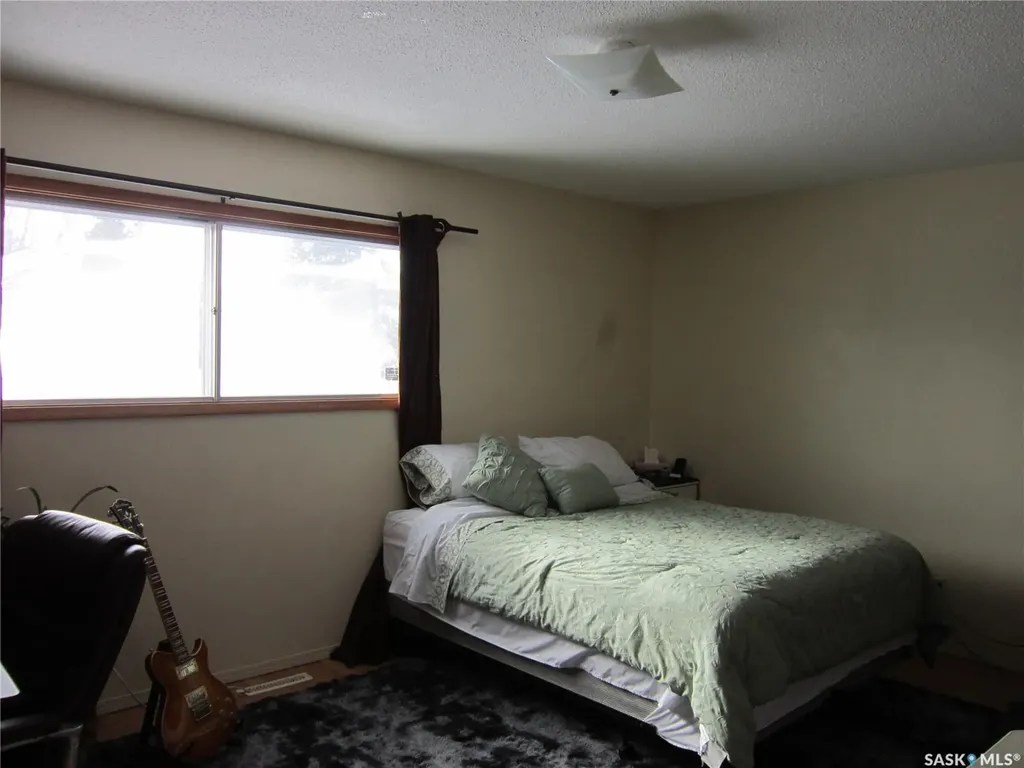 552 6th Street E Prince Albert SK S6V 0N4
