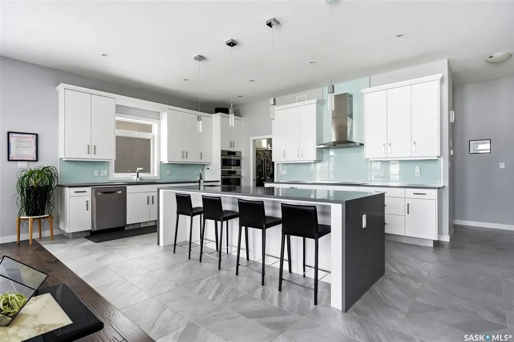 4822 Green View Crescent E Regina SK S4V 3P2