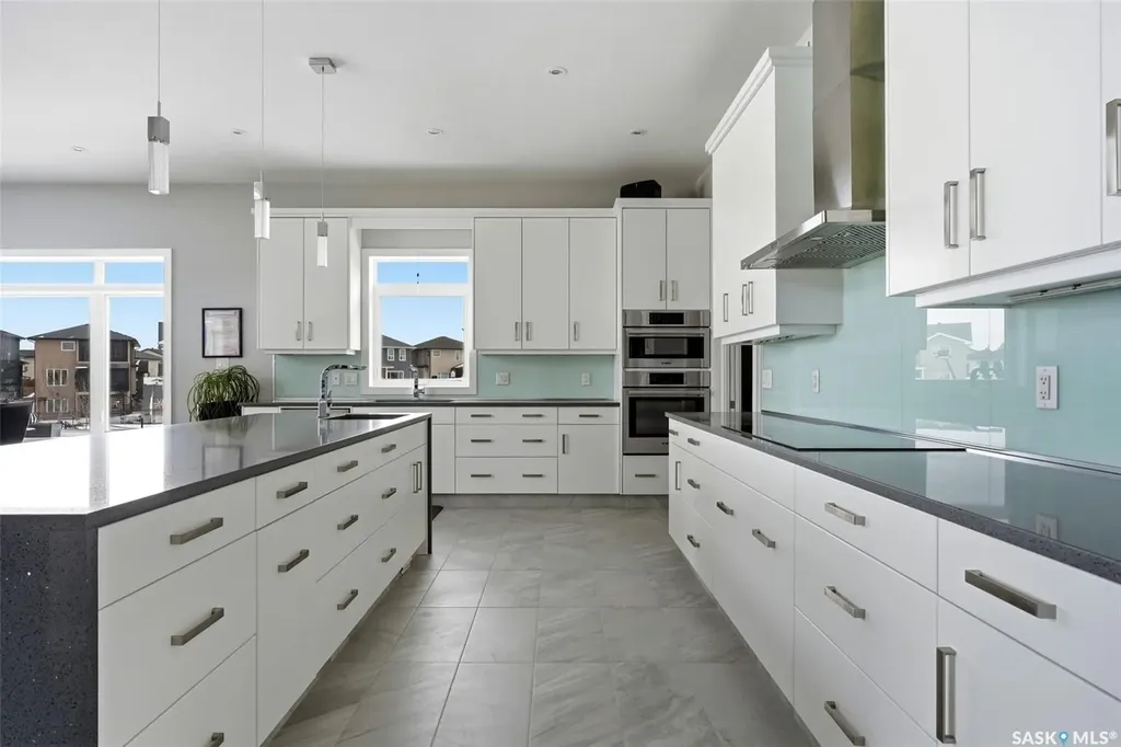 4822 Green View Crescent E Regina SK S4V 3P2