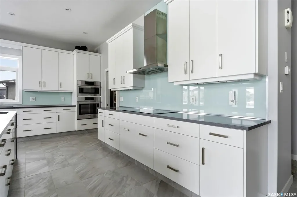 4822 Green View Crescent E Regina SK S4V 3P2
