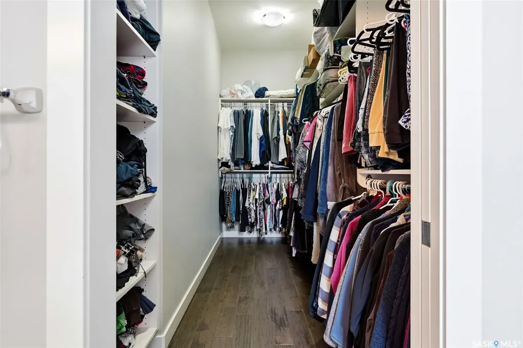 4822 Green View Crescent E Regina SK S4V 3P2