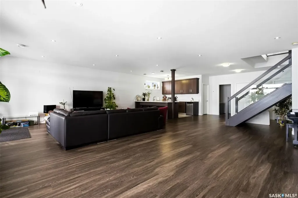 4822 Green View Crescent E Regina SK S4V 3P2