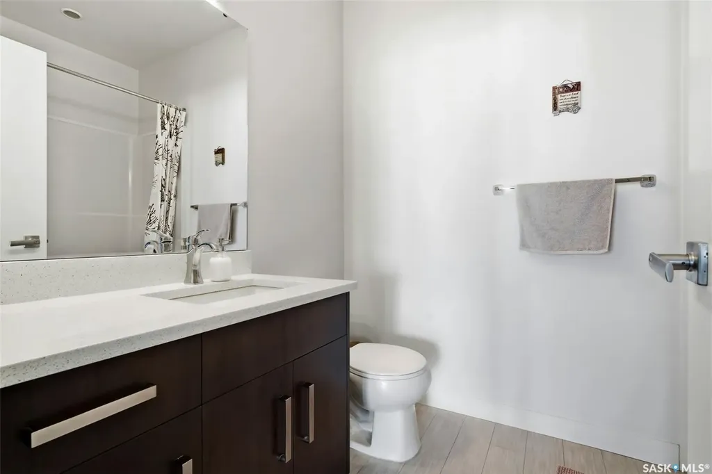 4822 Green View Crescent E Regina SK S4V 3P2