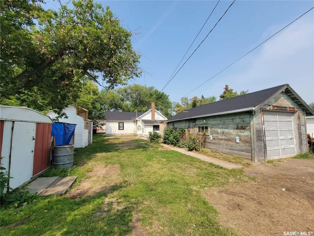 202 Irvine Street Cut Knife SK S0M 0N0