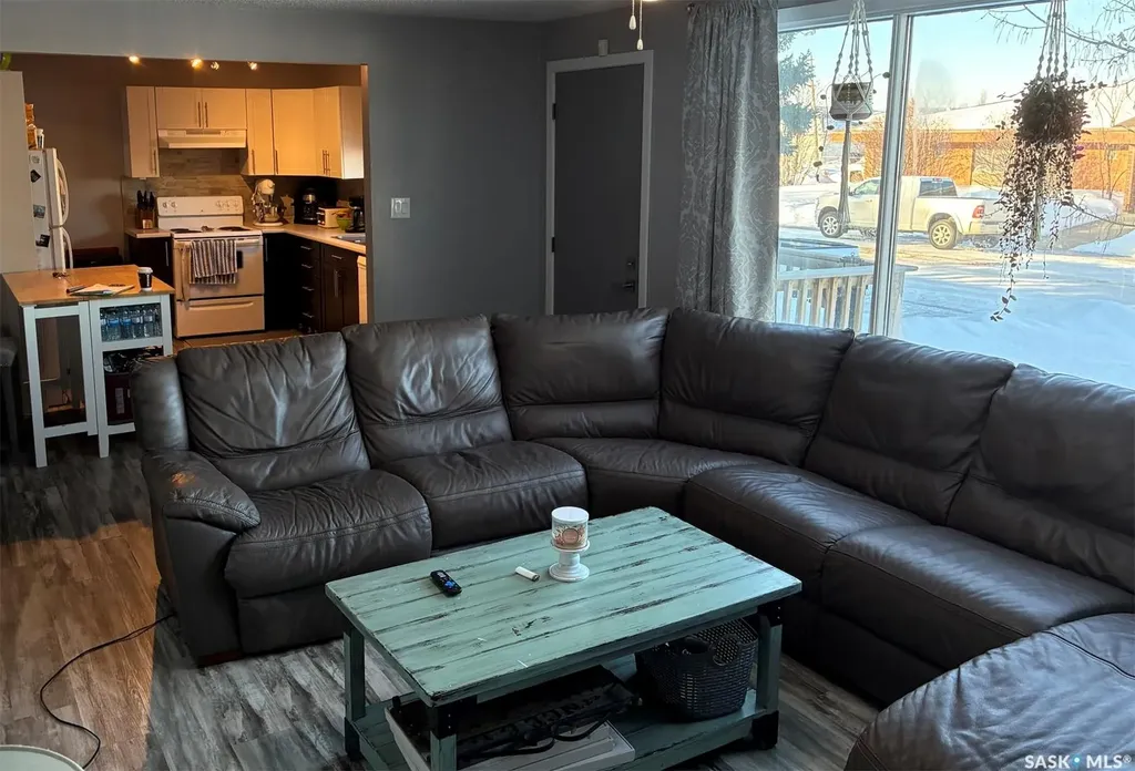 516 3rd Street W Meadow Lake SK S9X 1H1