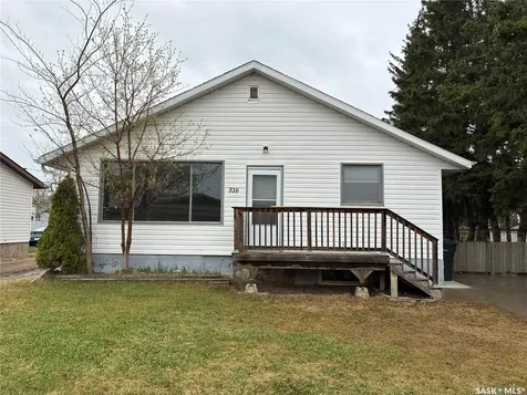 516 3RD Street W Meadow Lake SK S9X 1H1