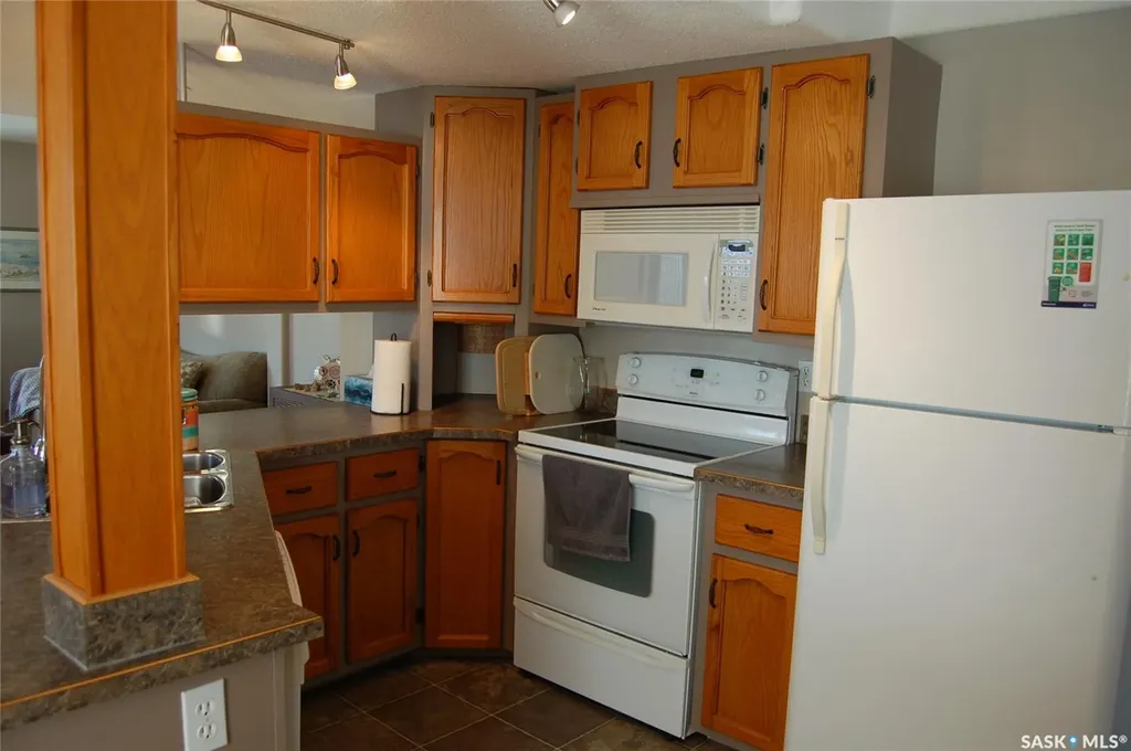 1821 Connaught Street Regina SK S4T 4T4
