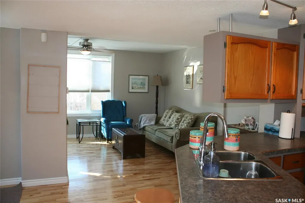 1821 Connaught Street Regina SK S4T 4T4