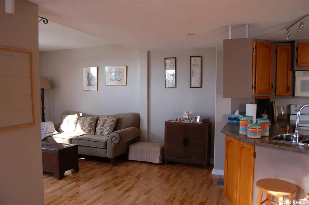 1821 Connaught Street Regina SK S4T 4T4