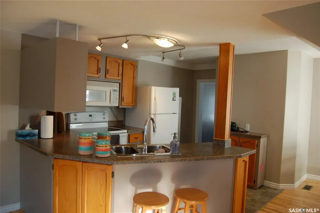 1821 Connaught Street Regina SK S4T 4T4