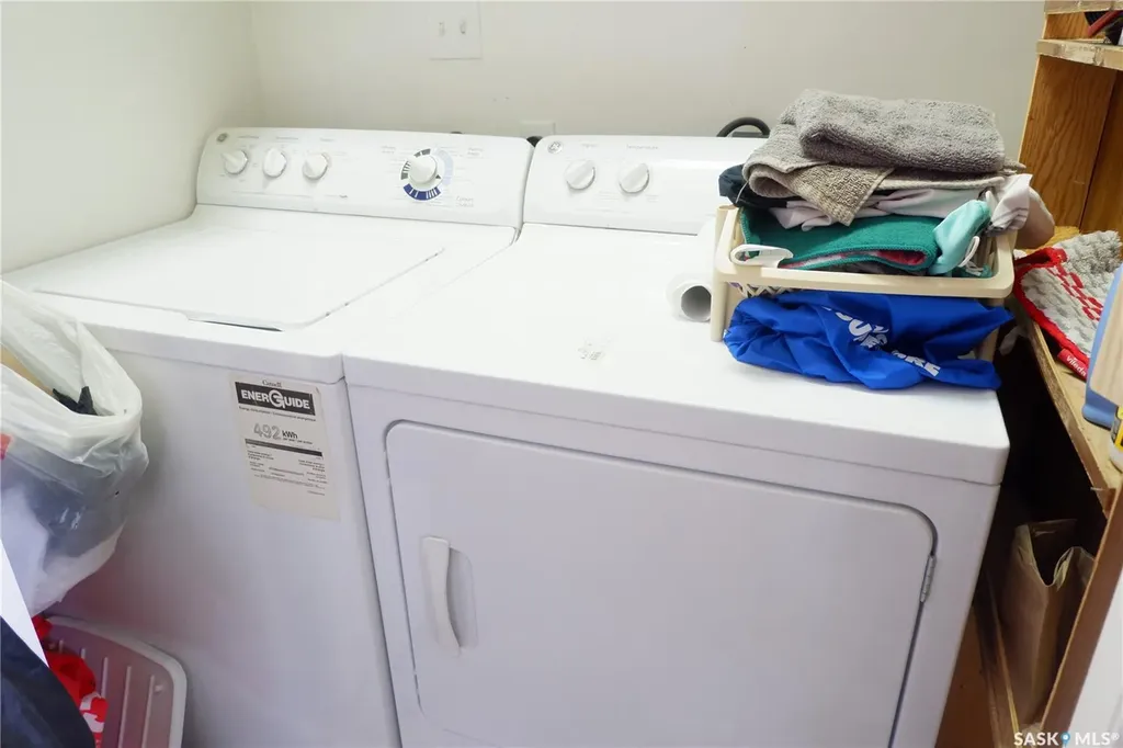 529 6th Avenue E Assiniboia SK S0H 0B0