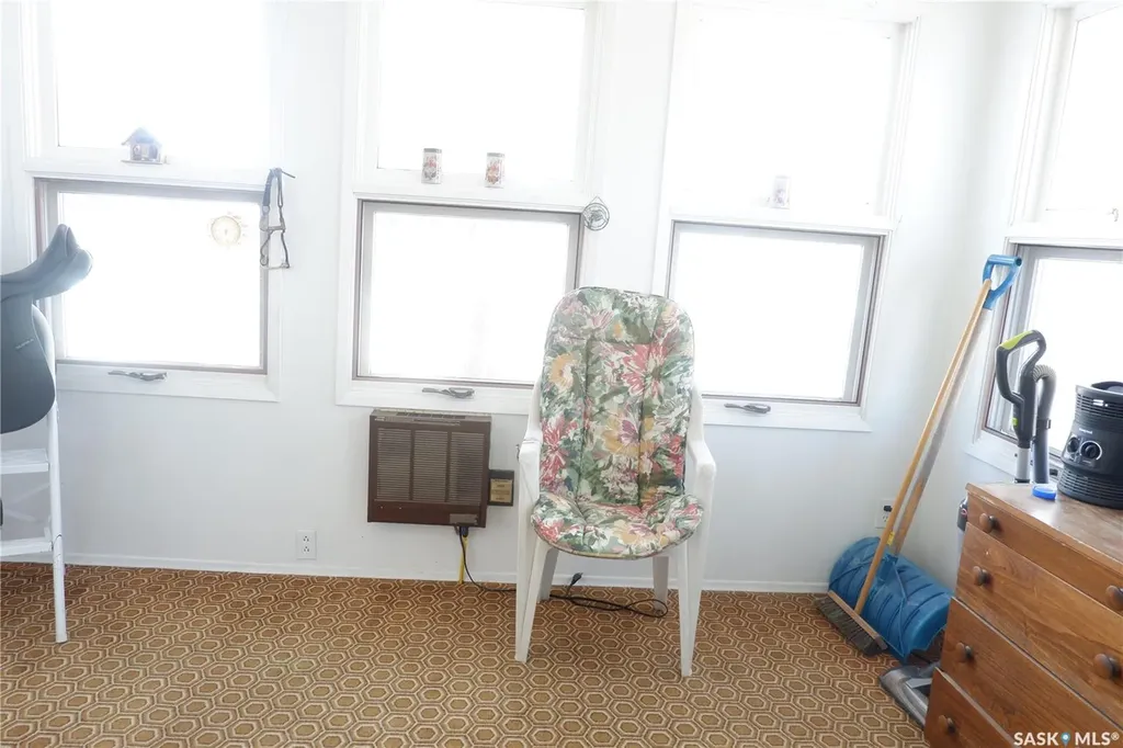 529 6th Avenue E Assiniboia SK S0H 0B0