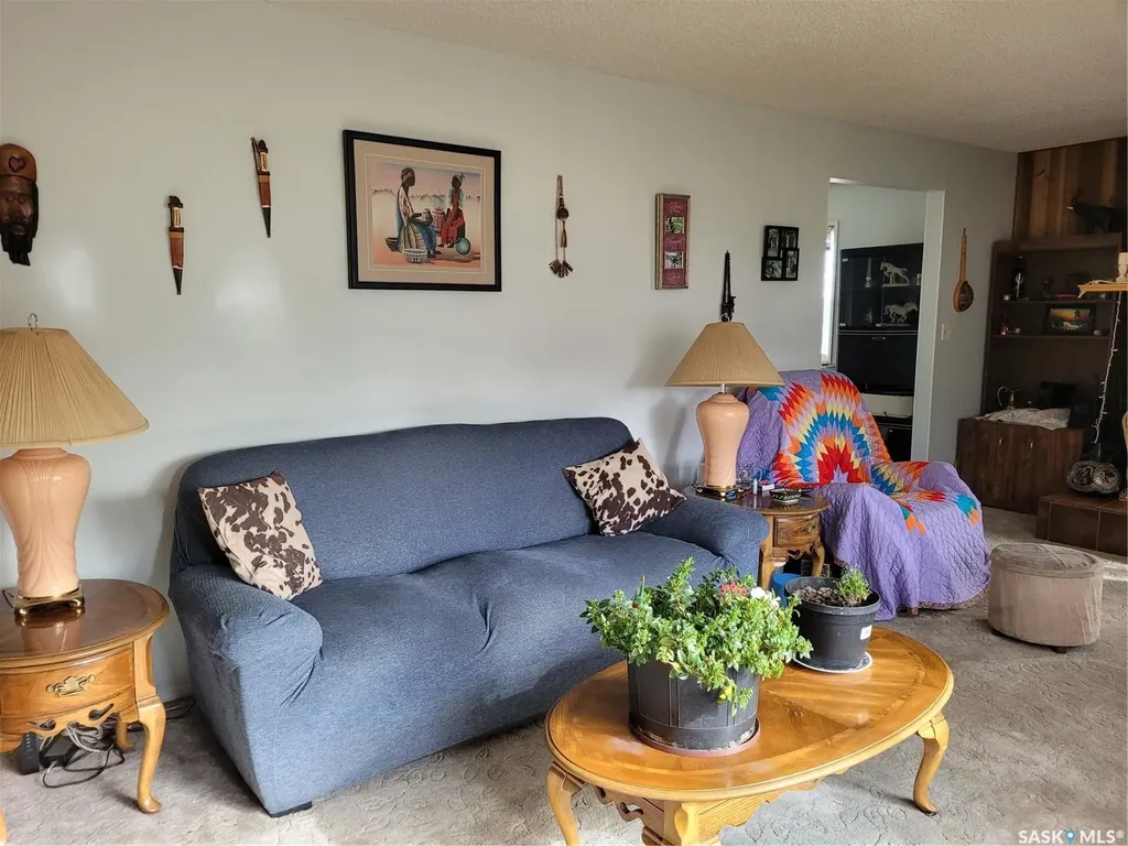 529 6th Avenue E Assiniboia SK S0H 0B0