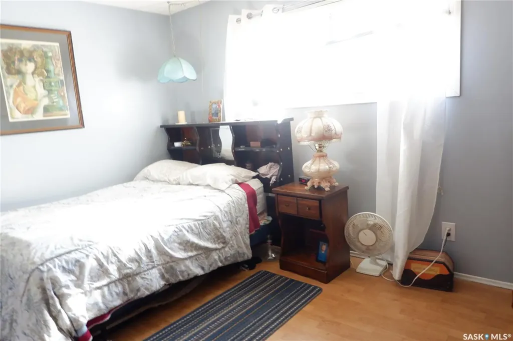 529 6th Avenue E Assiniboia SK S0H 0B0