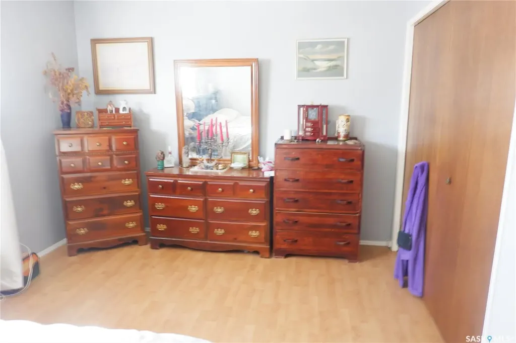 529 6th Avenue E Assiniboia SK S0H 0B0