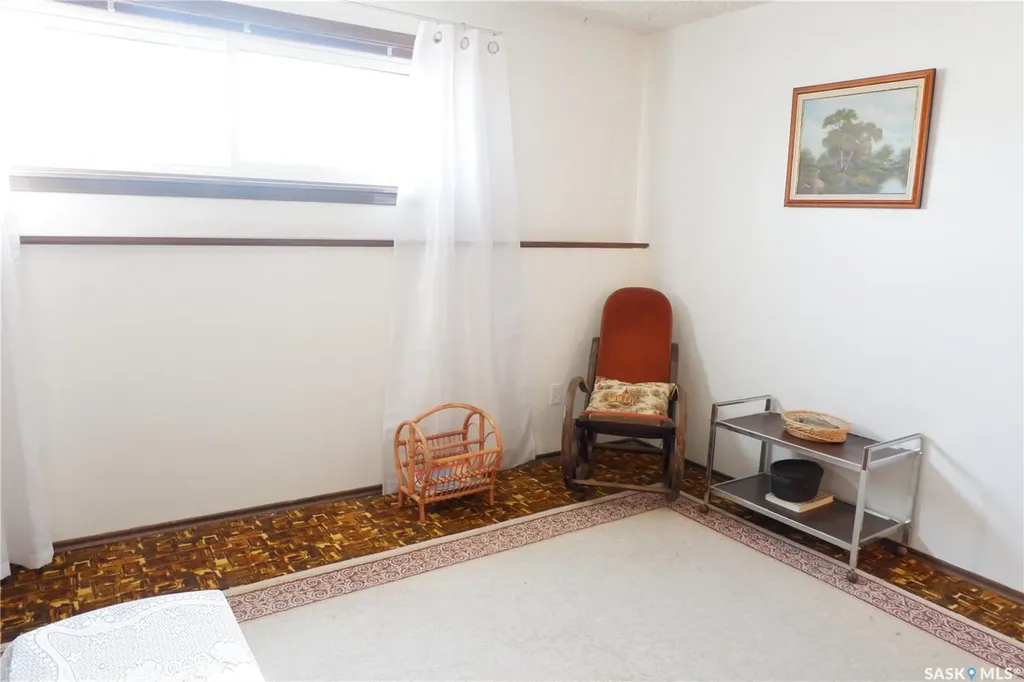 529 6th Avenue E Assiniboia SK S0H 0B0