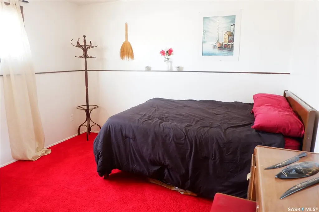 529 6th Avenue E Assiniboia SK S0H 0B0