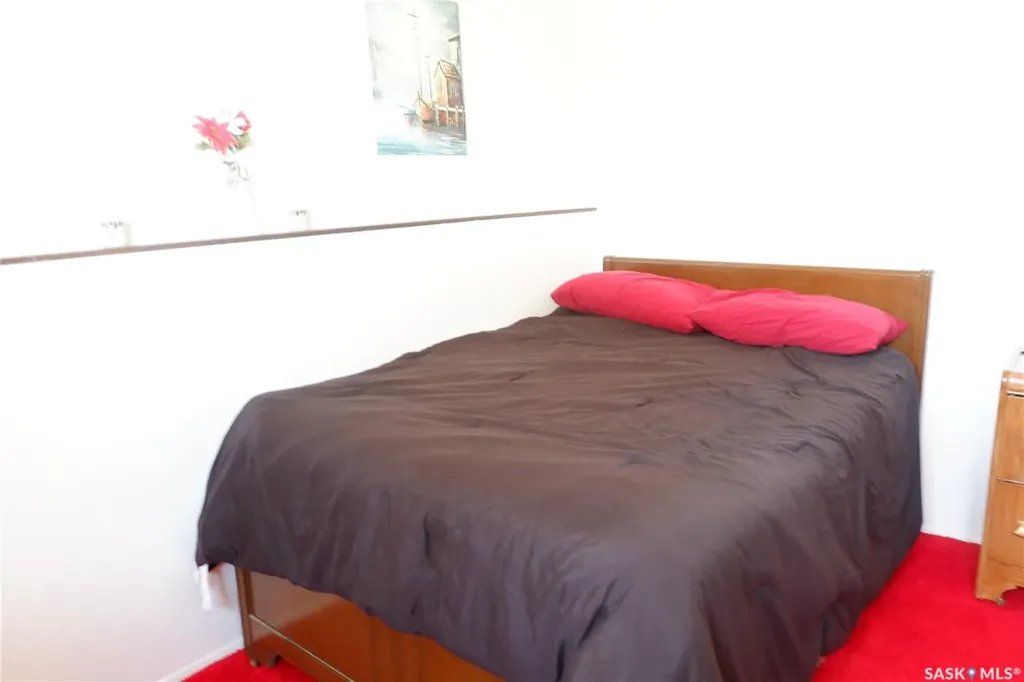 529 6th Avenue E Assiniboia SK S0H 0B0