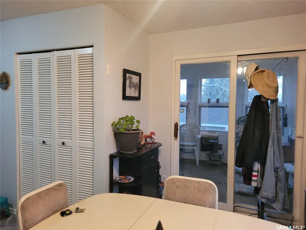 529 6th Avenue E Assiniboia SK S0H 0B0