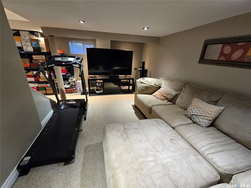 2 Prairie Avenue Weyburn SK S4H 0L1