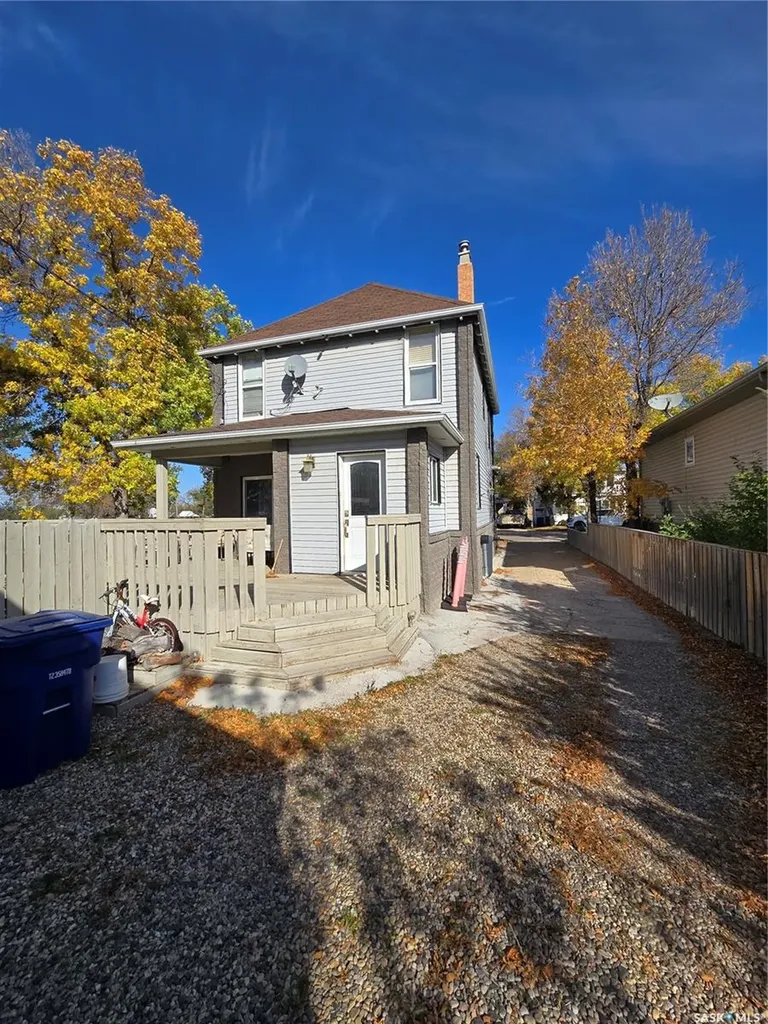 2 Prairie Avenue Weyburn SK S4H 0L1