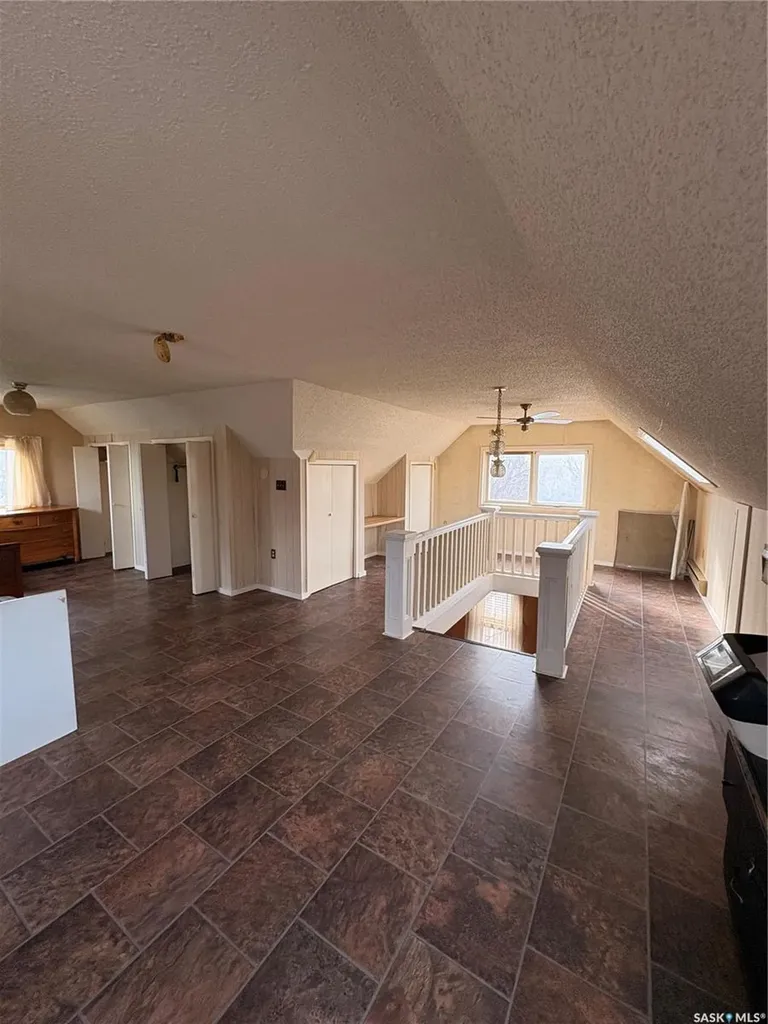 1102 Grafton Avenue Moose Jaw SK S6H 3S5