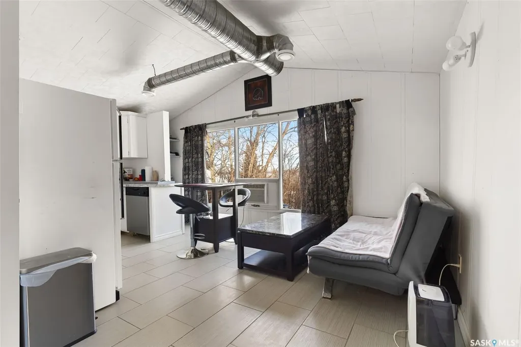 1105 5th Avenue Regina Beach SK S0G 4C0