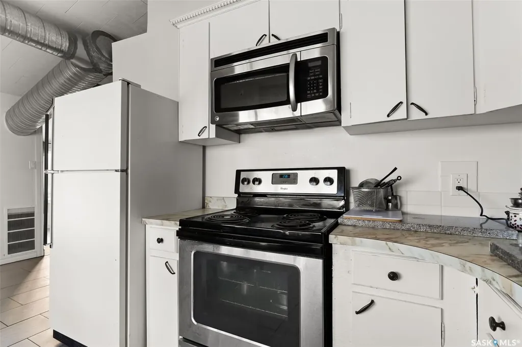 1105 5th Avenue Regina Beach SK S0G 4C0