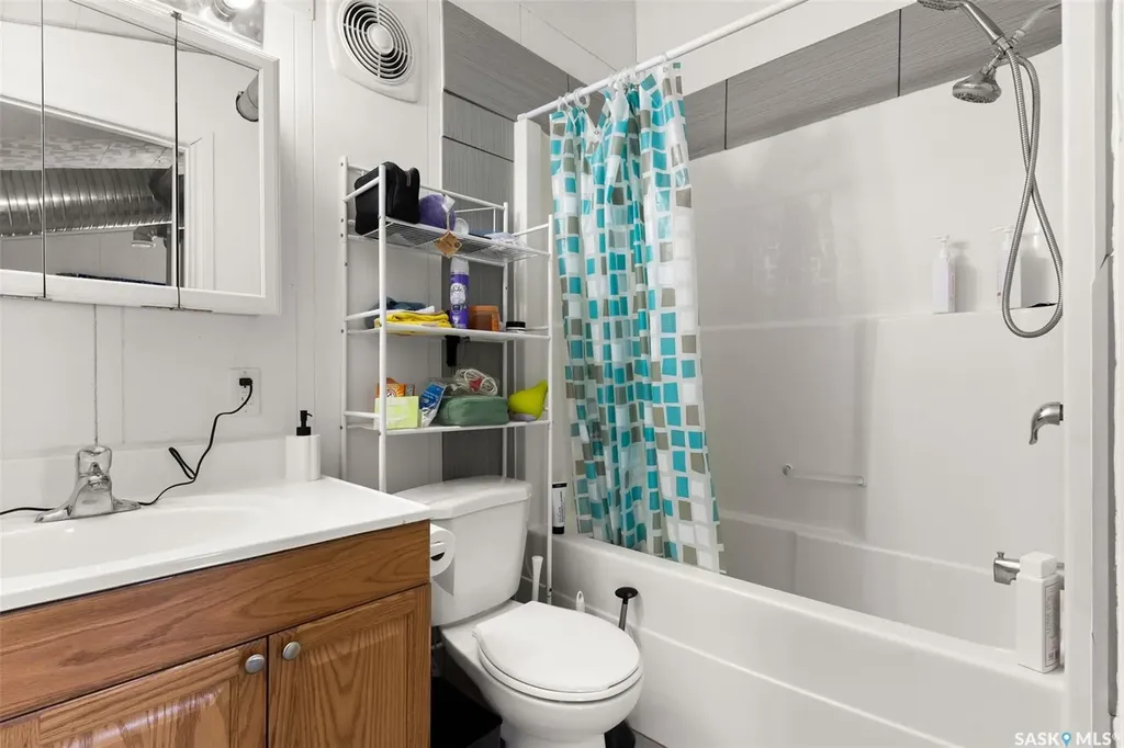 1105 5th Avenue Regina Beach SK S0G 4C0