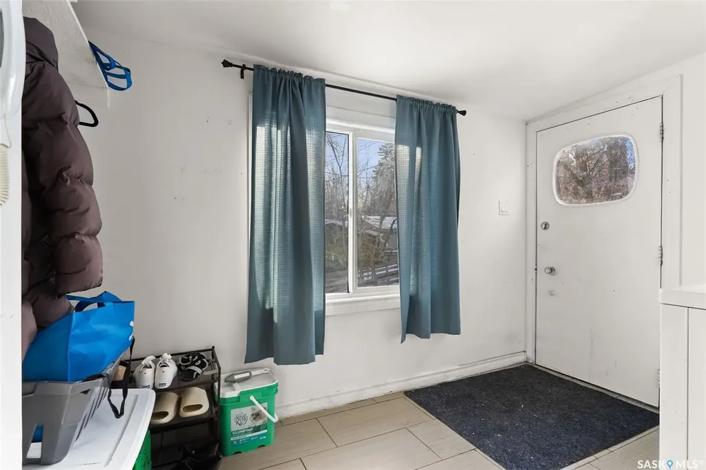 1105 5th Avenue Regina Beach SK S0G 4C0