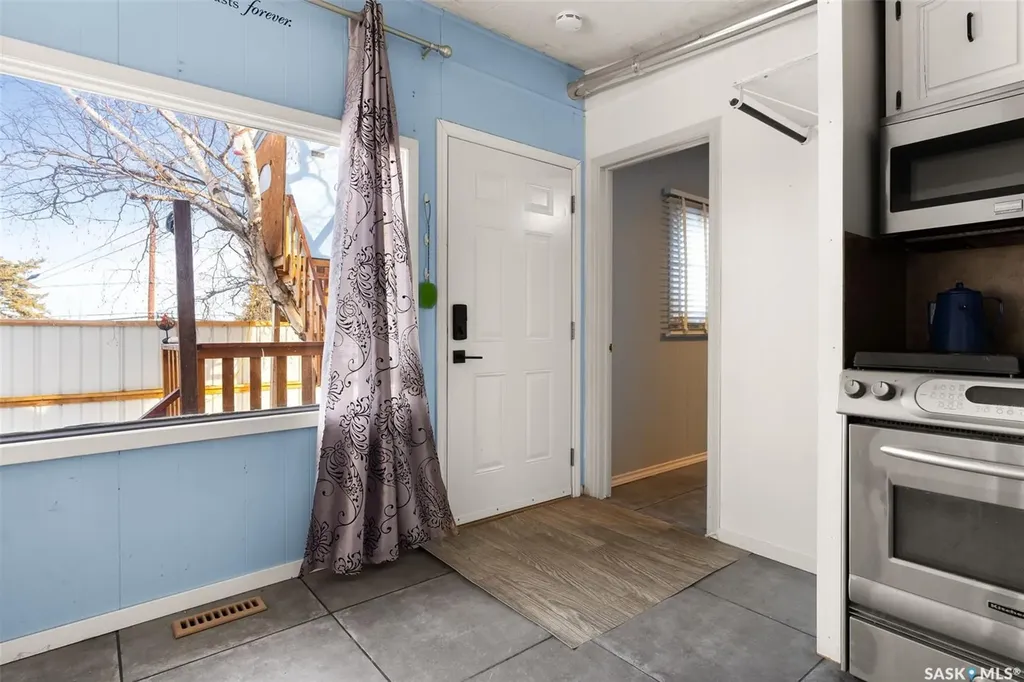 1105 5th Avenue Regina Beach SK S0G 4C0