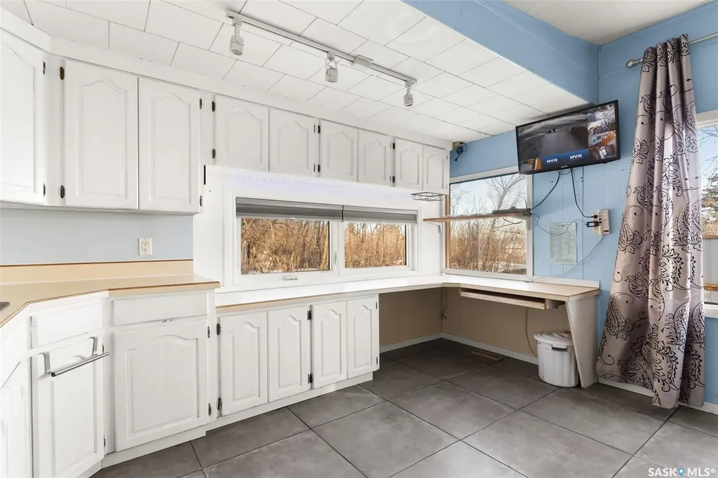 1105 5th Avenue Regina Beach SK S0G 4C0