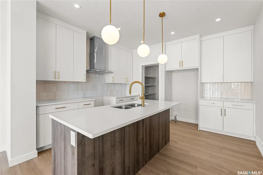 279 Nazarali Way Saskatoon SK S7V 1X6