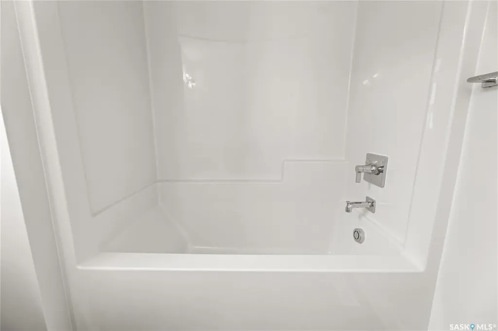 279 Nazarali Way Saskatoon SK S7V 1X6