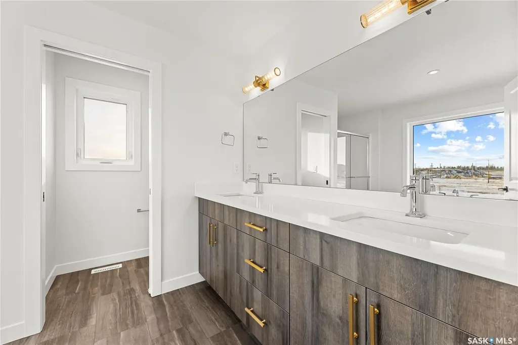 279 Nazarali Way Saskatoon SK S7V 1X6