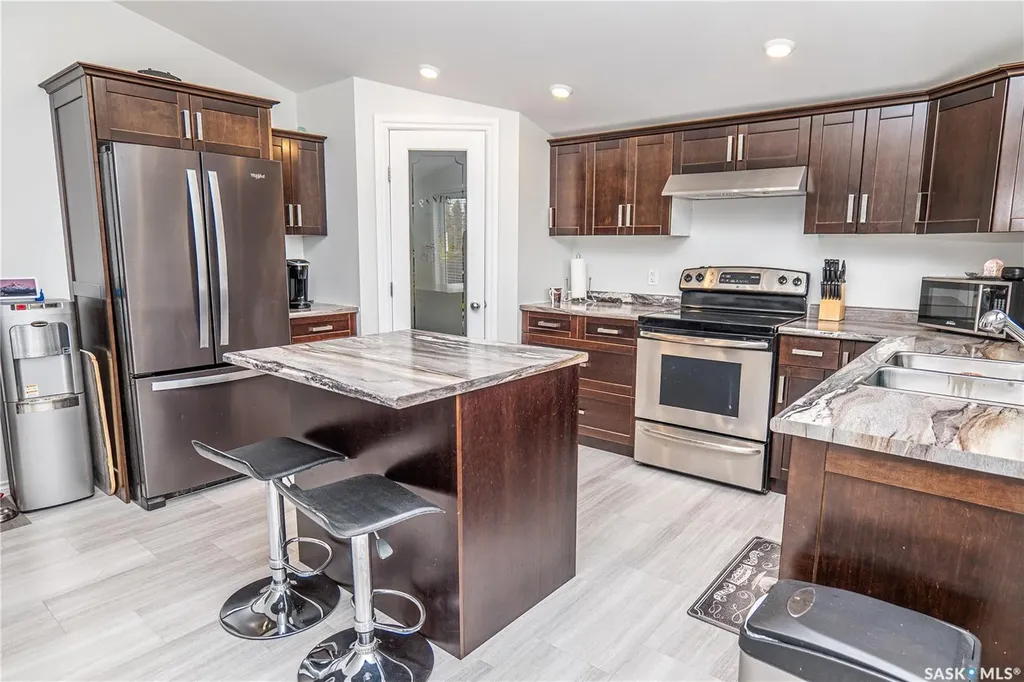 16 Nipew Place Candle Lake SK S0J 3E0