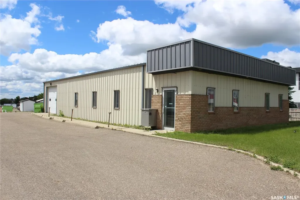 110 King Street Estevan SK S4A 2T5