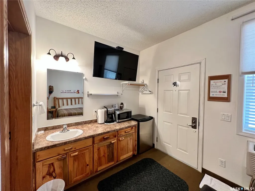 554 5th Avenue W Shaunavon SK S0N 2M0