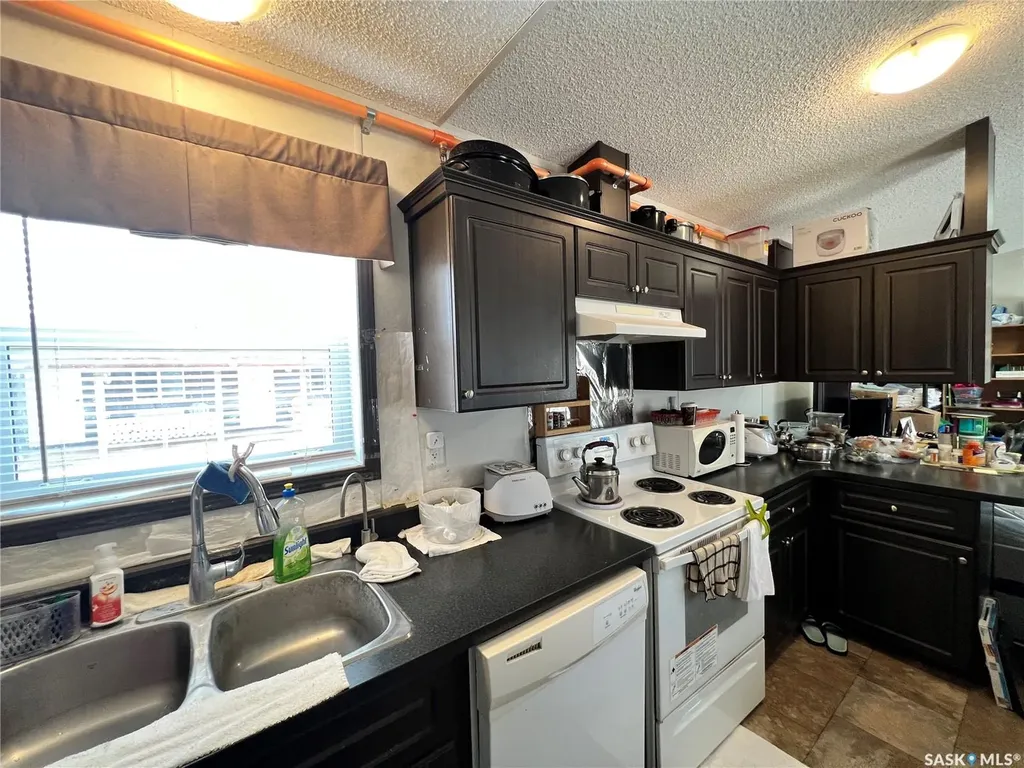 554 5th Avenue W Shaunavon SK S0N 2M0