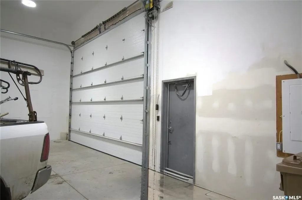 1143 Winnipeg Street Regina SK S4R 1J5