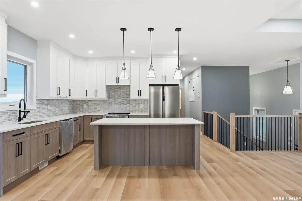 8 Cardinal Drive Dundurn Rm No. 314 SK S7C 0C3